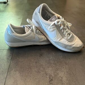 Nike Daybreak Sneaker (women) summit white/pale ivory